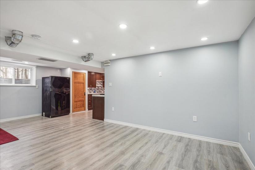 Property listing for L-1566 Caistorville Rd., Caistor Centre, ON