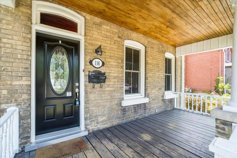 Property listing for 116 Grand River Ave., Brantford, ON