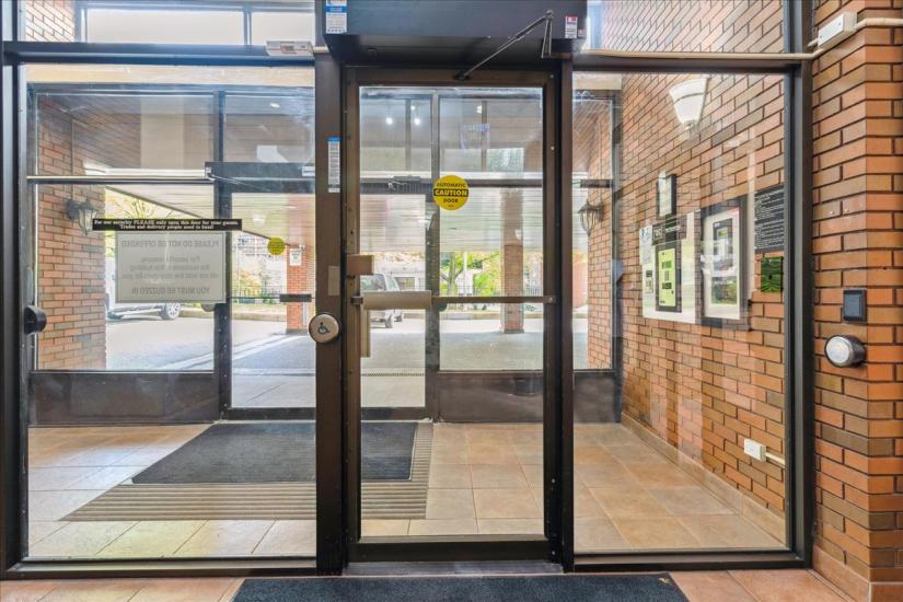 Property listing for #305-222 Jackson St. W., Hamilton, ON