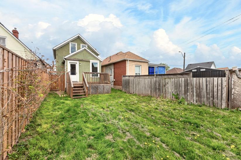 Property listing for 1236 Cannon St. E., Hamilton, ON