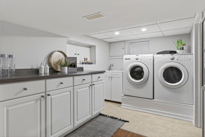 Property listing for 105 Highland Ave., St. Catharines, ON