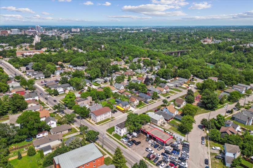 Property listing for 63 Pelham Rd., St. Catharines, ON