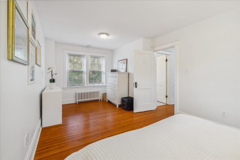 Property listing for 160 Dalewood Cres., Hamilton, ON