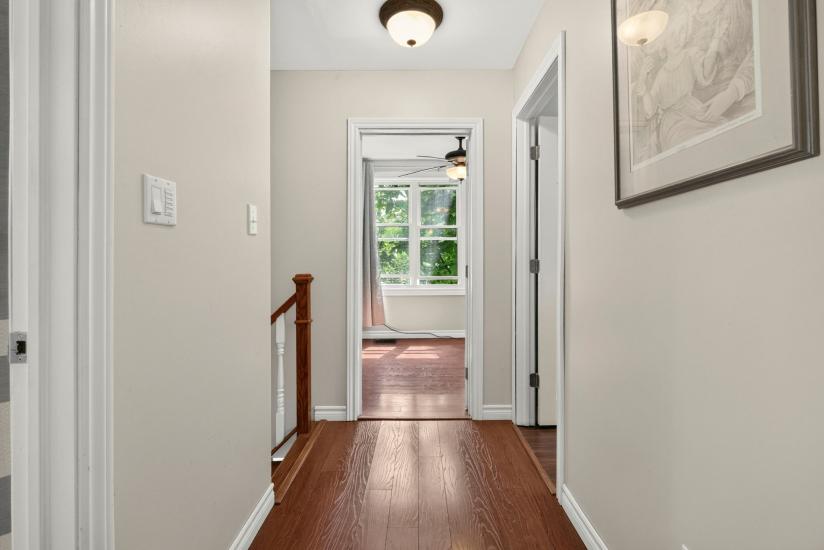 Property listing for 47 Witherspoon St., Dundas, ON