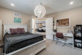 Property listing for 1363 Upper Paradise Rd., Hamilton, ON