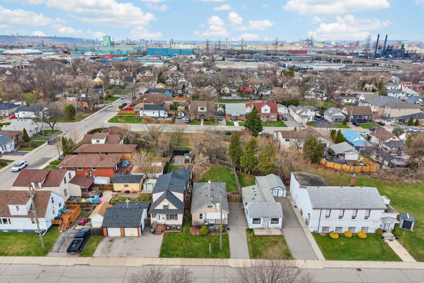 Property listing for 663 Tate Ave., Hamilton, ON