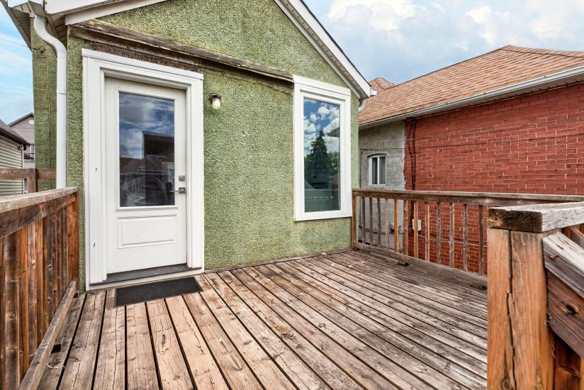 Property listing for 1236 Cannon St. E., Hamilton, ON