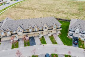 Property listing for #5-370 Stonehenge Dr., Ancaster, ON