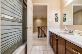 Property listing for 145 Lavender Dr., Ancaster, ON