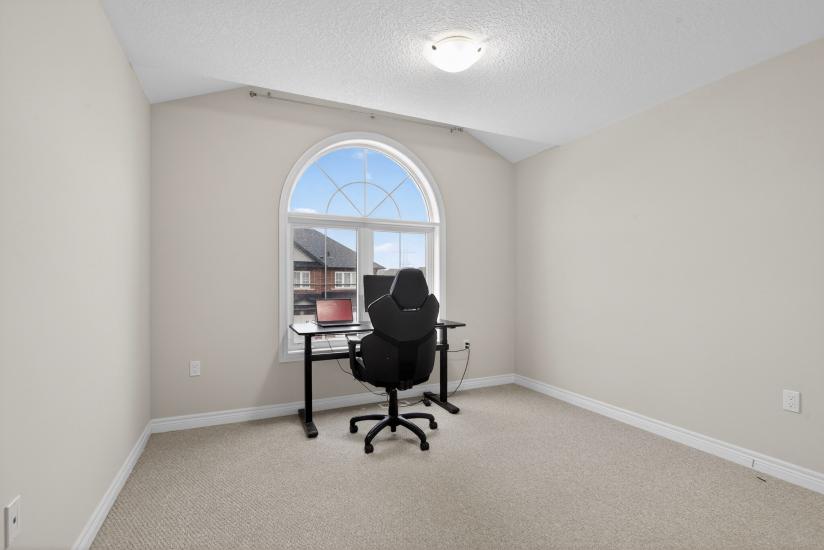 Property listing for 79 Dolomiti Crt., Stoney Creek, ON