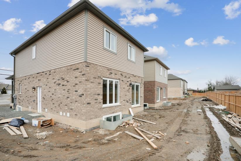 Property listing for #U-183 Rykert St., St. Catharines, ON