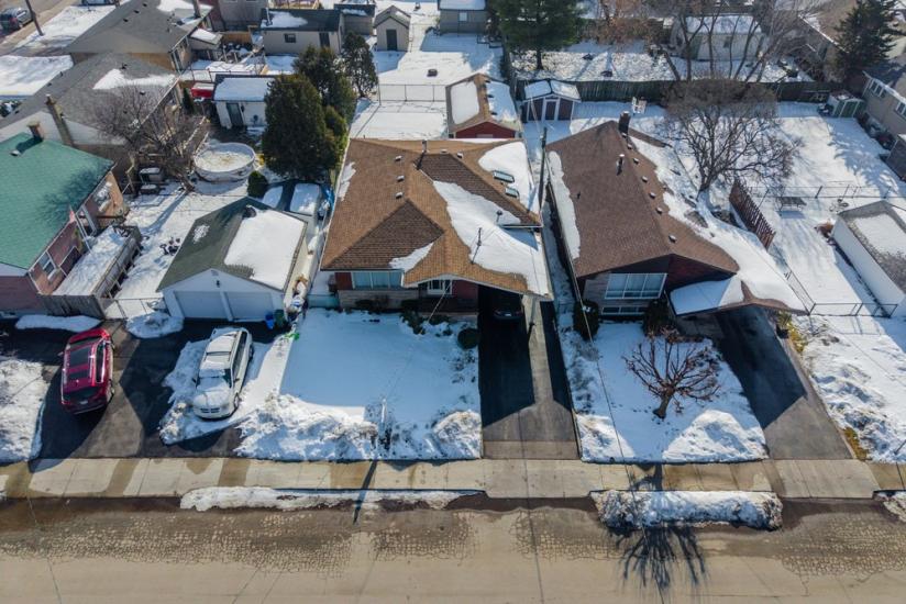 Property listing for 624 Seventh Ave., Hamilton, ON