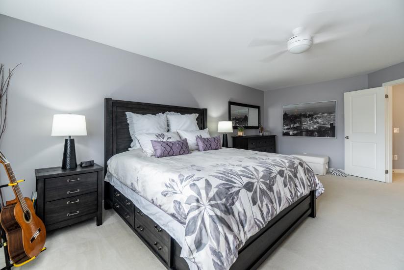 Property listing for 124 Springview Dr., Waterdown, Ontario