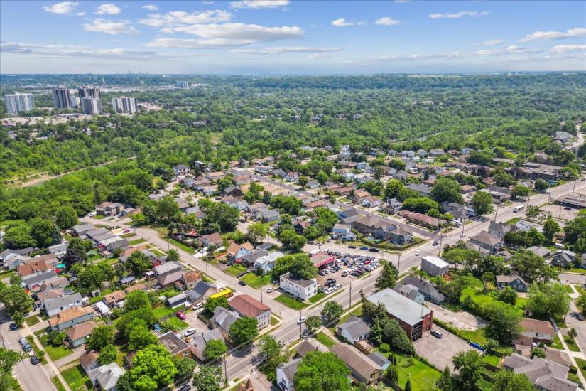 Property listing for 63 Pelham Rd., St. Catharines, ON