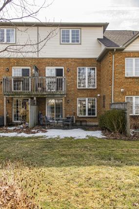 Property listing for #92-100 Beddoe Dr., Hamilton, Ontario