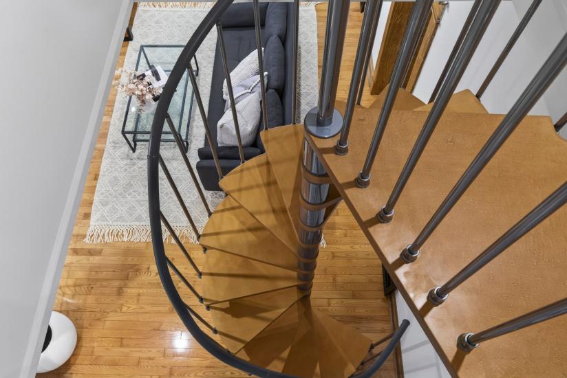 Property listing for 105 Highland Ave., St. Catharines, ON