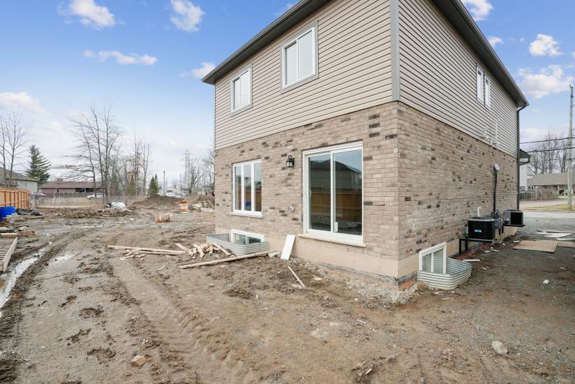 Property listing for #U-183 Rykert St., St. Catharines, ON