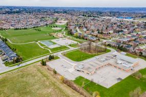 Property listing for #5-370 Stonehenge Dr., Ancaster, ON