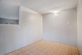 Property listing for 131 Bell Ave., Hamilton, Ontario