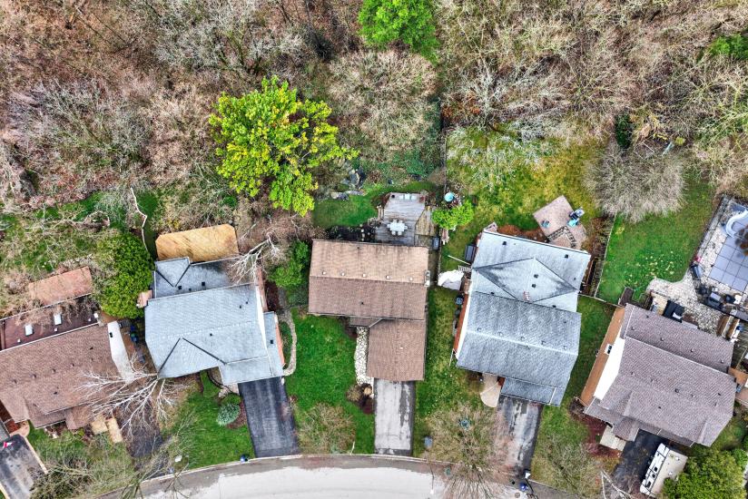 Property listing for 103 Turnbull Rd., Dundas, ON