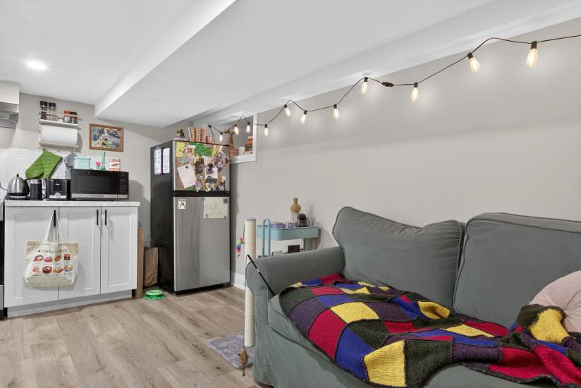Property listing for 11 Barnesdale Ave. N., Hamilton, ON