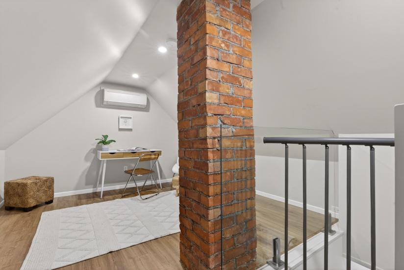 Property listing for 105 Highland Ave., St. Catharines, ON