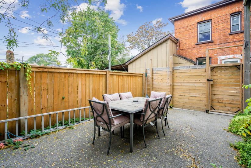 Property listing for 9 Blythe St., Hamilton, ON