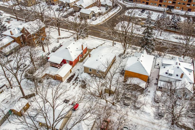 Property listing for 15 Dundas St, Dundas, ON