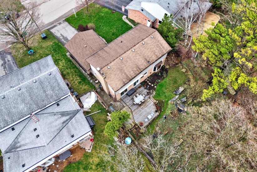 Property listing for 103 Turnbull Rd., Dundas, ON