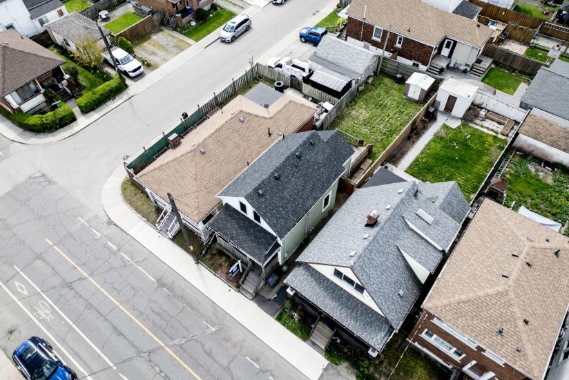 Property listing for 1236 Cannon St. E., Hamilton, ON