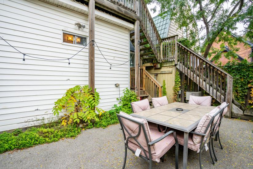 Property listing for 9 Blythe St., Hamilton, ON