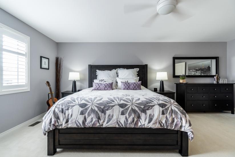 Property listing for 124 Springview Dr., Waterdown, Ontario