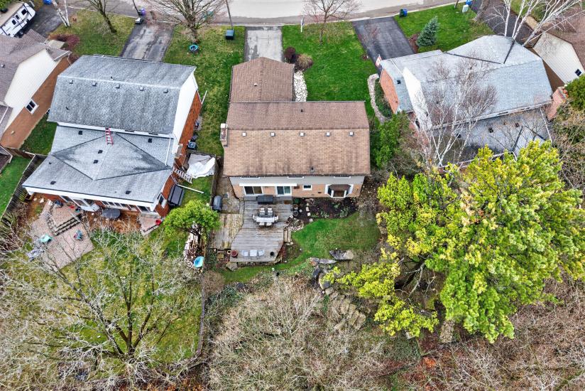 Property listing for 103 Turnbull Rd., Dundas, ON