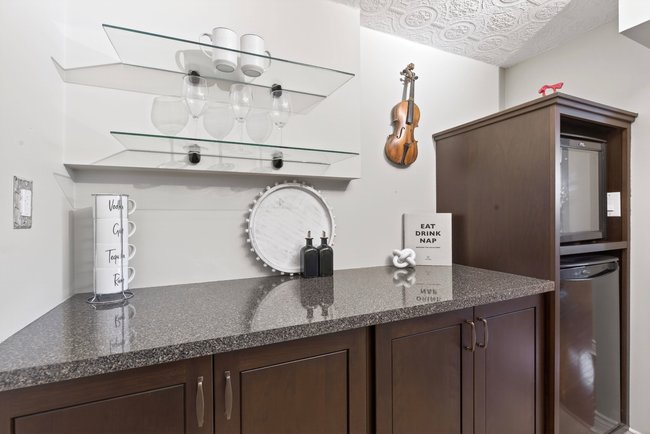 Property listing for 35 Shalfleet Blvd., Brantford, ON