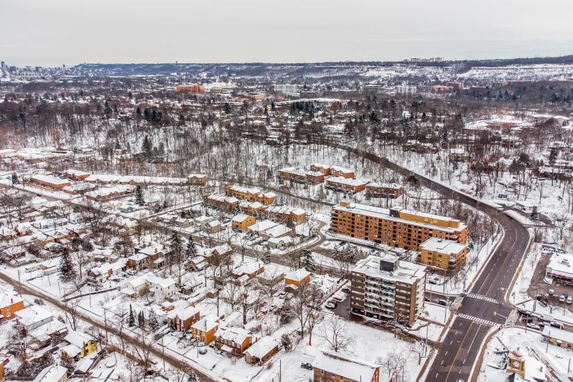 Property listing for 15 Dundas St, Dundas, ON