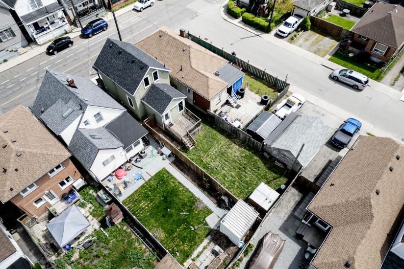 Property listing for 1236 Cannon St. E., Hamilton, ON