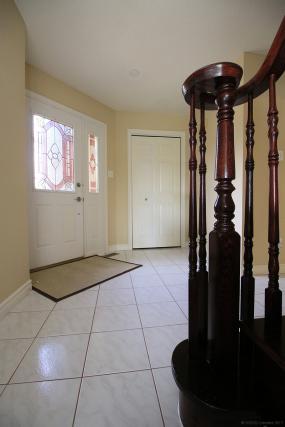 Property listing for 39 Benvenuto Cres., Hamilton, ON