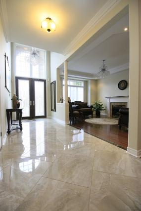 Property listing for 3 Pickard Ave., Ancaster, ON