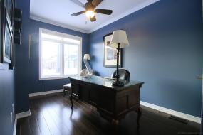 Property listing for 32 Toulon Ave., Ancaster, ON