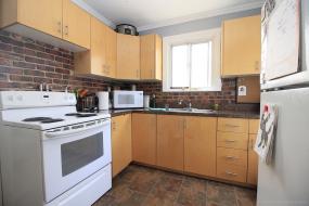 Property listing for 33 Strathearne Ave., Hamilton, ON