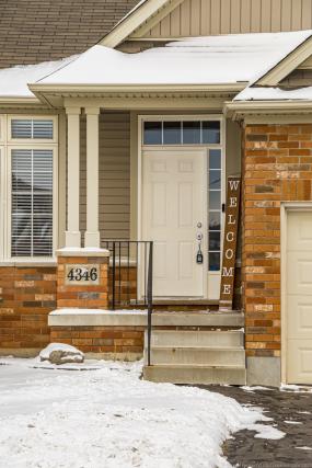Property listing for 4346 Lindsey Cres., Beamsville, ON