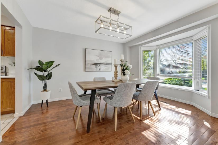 Property listing for 60 Kitty Murray Lane, Ancaster, ON