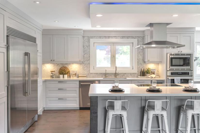 Property listing for 672 Hiawatha Blvd., Ancaster, ON