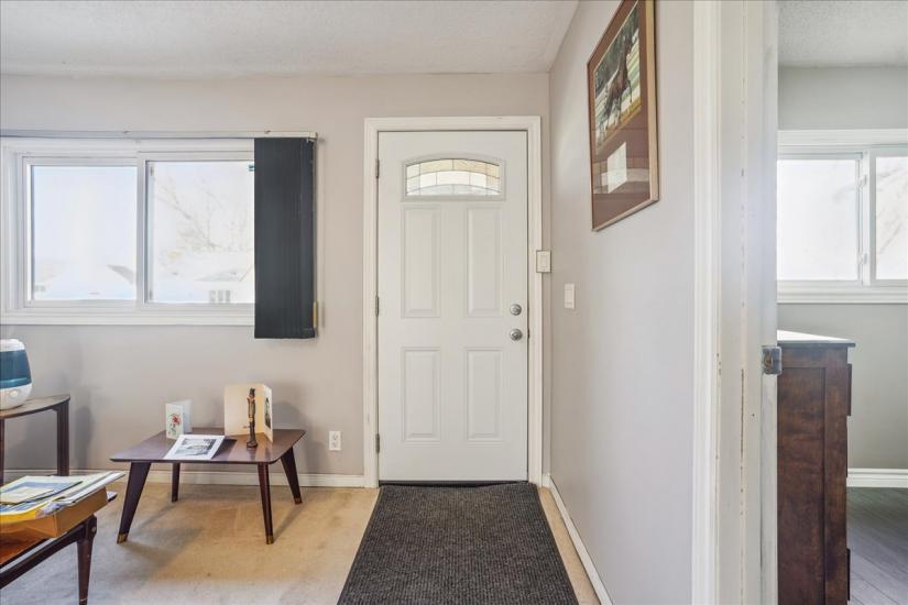 Property listing for 276 Ivon Ave., Hamilton, ON