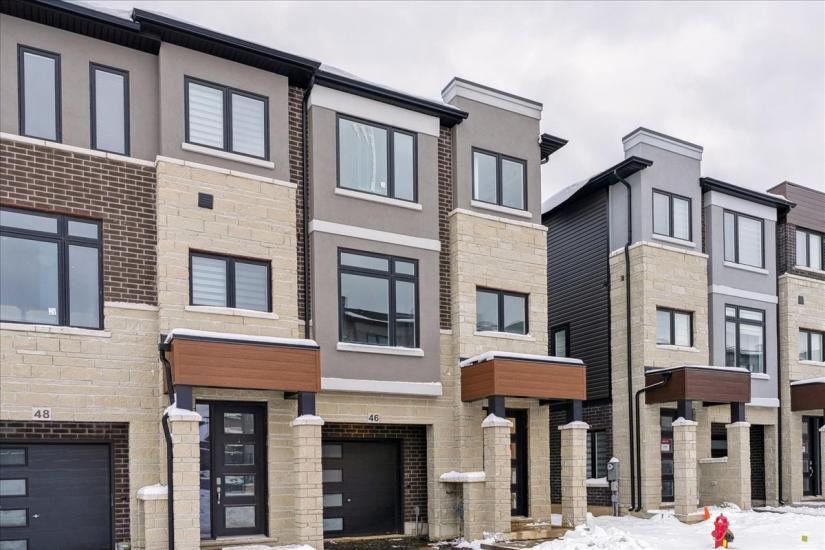 Property listing for 46 Capstone Lane, Hamilton, ON