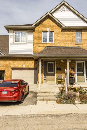Property listing for #92-100 Beddoe Dr., Hamilton, Ontario
