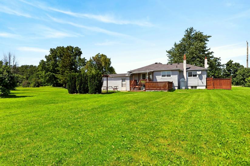 Property listing for 958 Highland Rd. E., Stoney Creek, ON