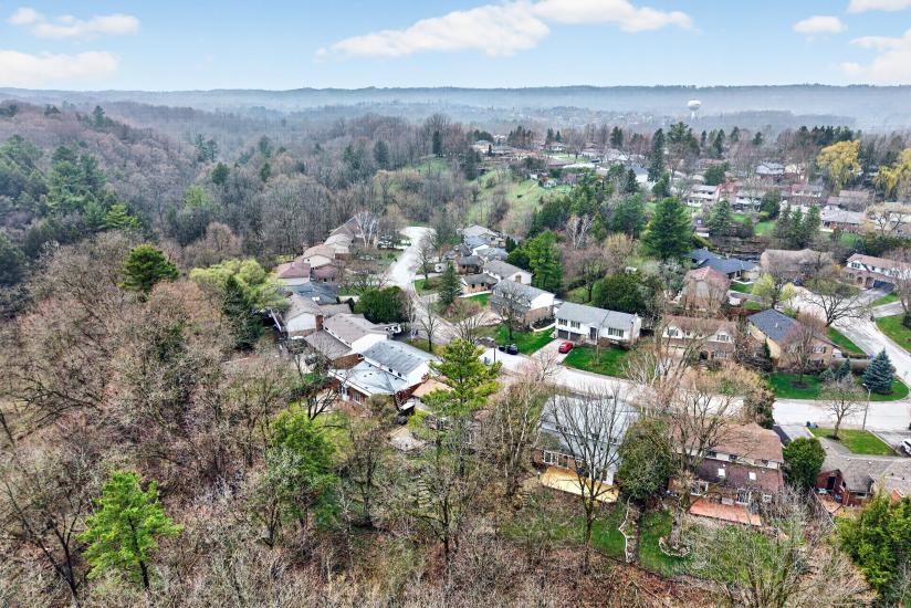 Property listing for 103 Turnbull Rd., Dundas, ON