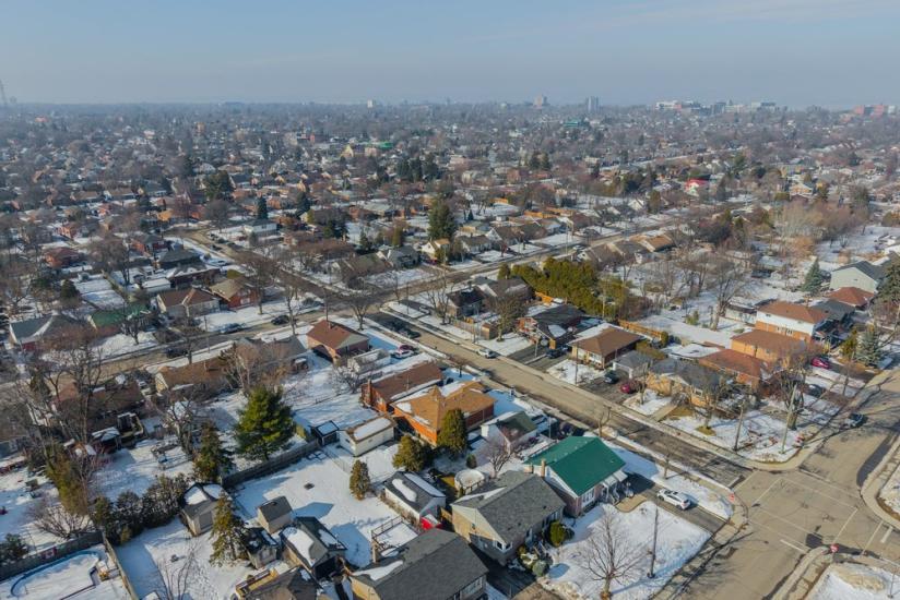 Property listing for 624 Seventh Ave., Hamilton, ON