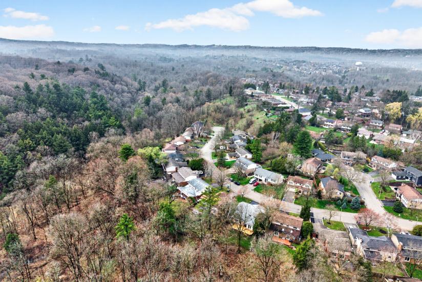 Property listing for 103 Turnbull Rd., Dundas, ON